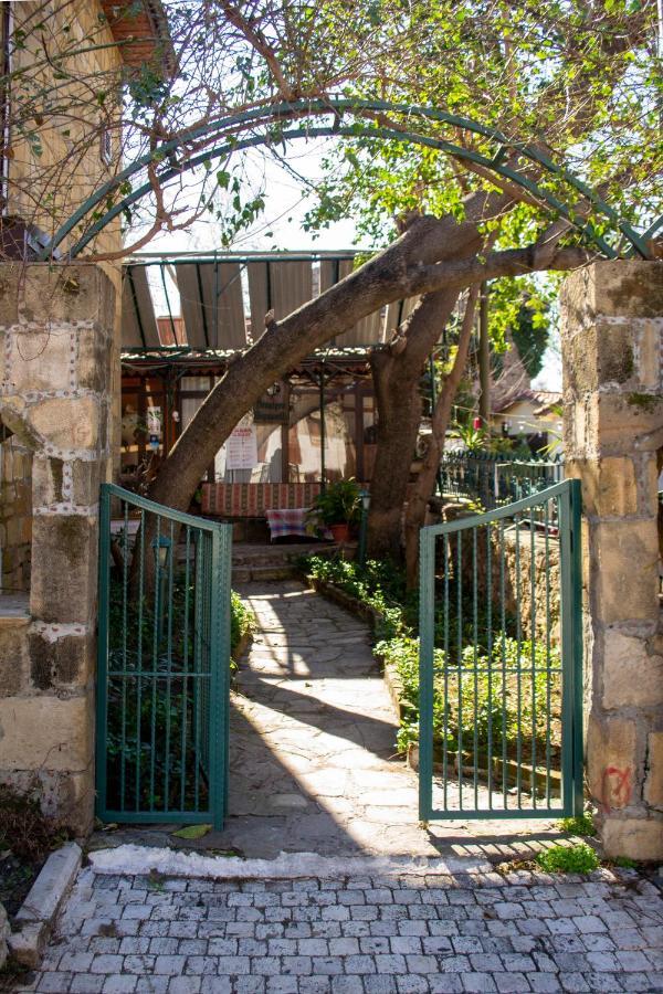 Begonville Pansiyon Side Exterior foto